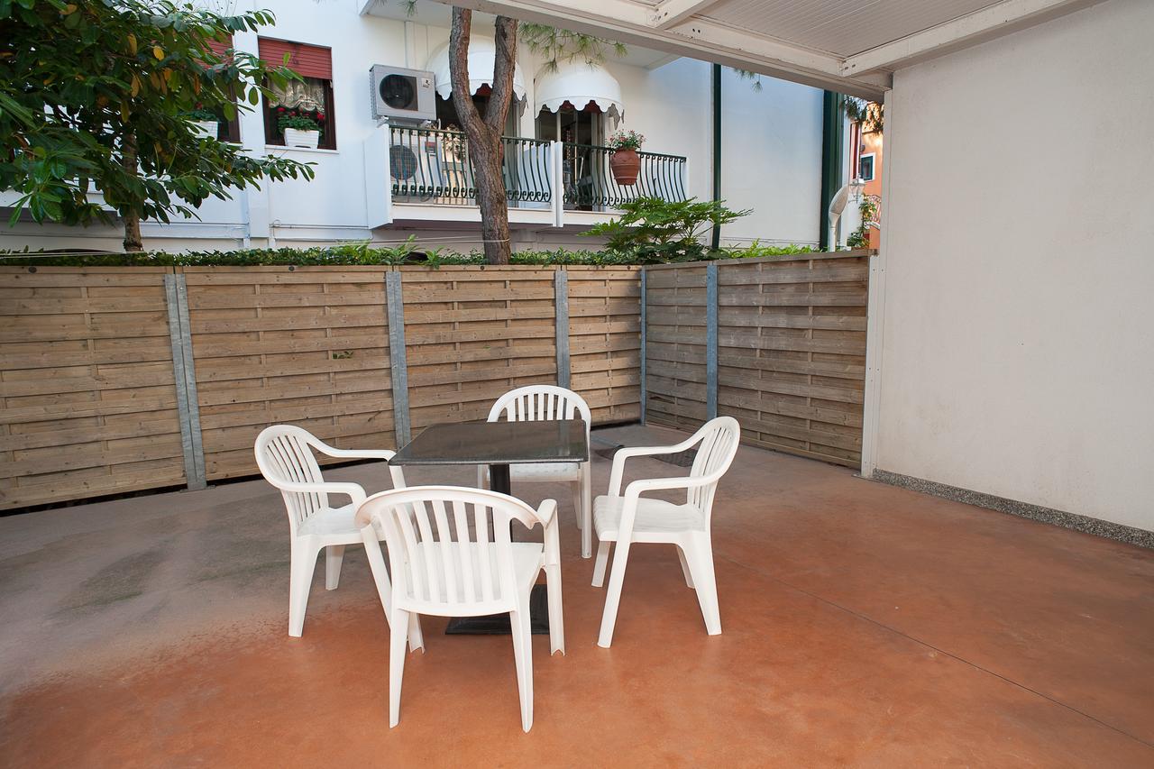 Residence Ca D'Oro Lido di Jesolo Luaran gambar